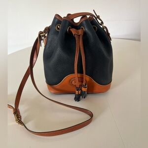 Vintage Dooney & Bourke Navy Blue & Tan Pebbled Leather Drawstring Bucket Bag